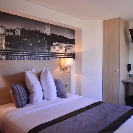 Logis Cris Hotel Et Restaurant, Lyon Sud-Est Corbas Exteriér fotografie