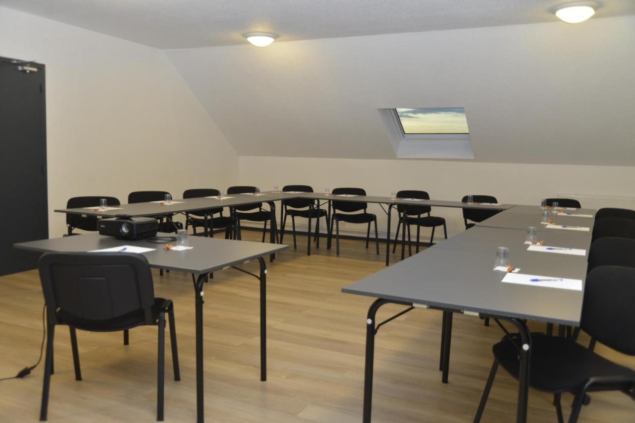 Logis Cris Hotel Et Restaurant, Lyon Sud-Est Corbas Exteriér fotografie